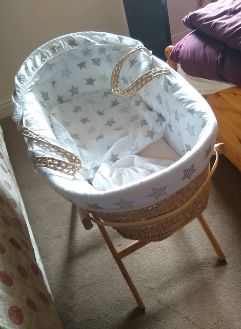 gumtree moses basket